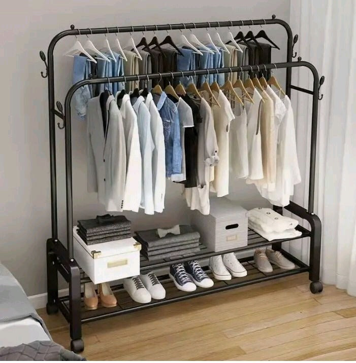 Présentoir de Cintres en Métal avec 3 Étagères – Capacité 48 kg – 110x40x150 cm